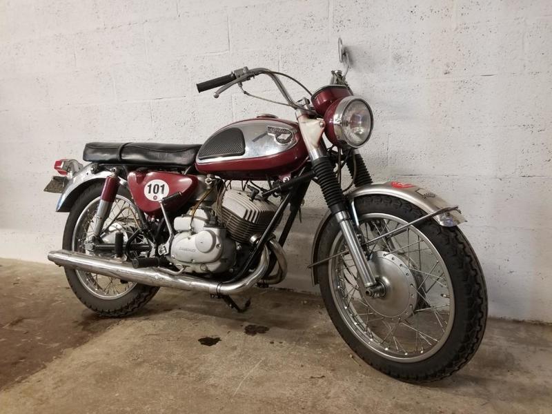 Kawasaki Avenger 350 kawasaki rouge 0350