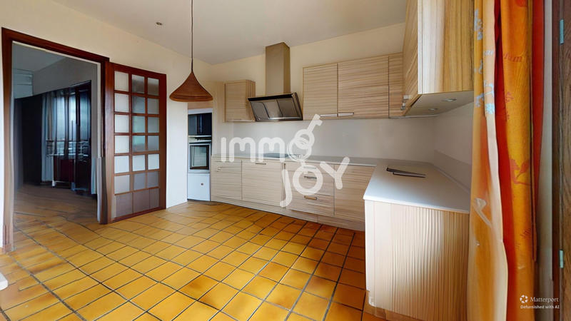 Maison - 145 m² - 6 pièces