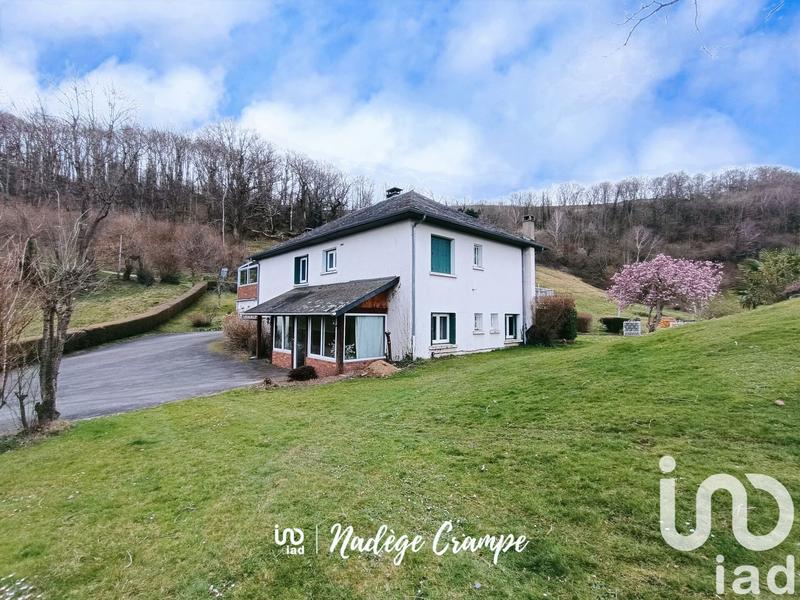 Maison - 159 m² - 8 pièces