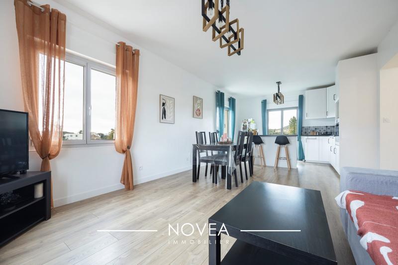 Appartement - 90 m² - 4 pièces