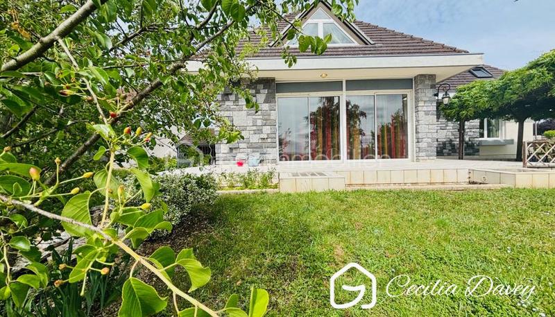 Villa - 210 m² - 7 pièces