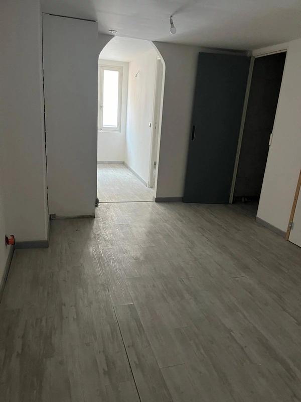 Appartement - 77 m² - 5 pièces