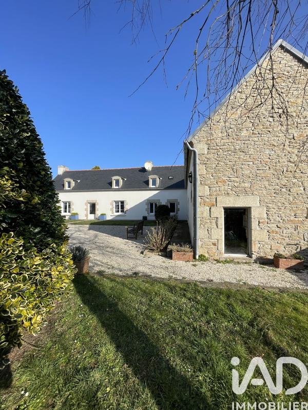 Maison - 281 m² - 11 pièces