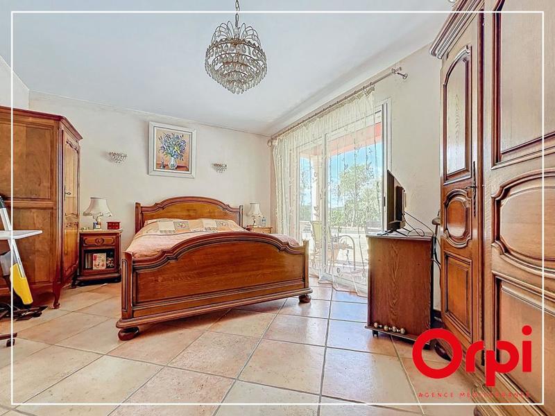 Villa - 252 m² - 5 pièces