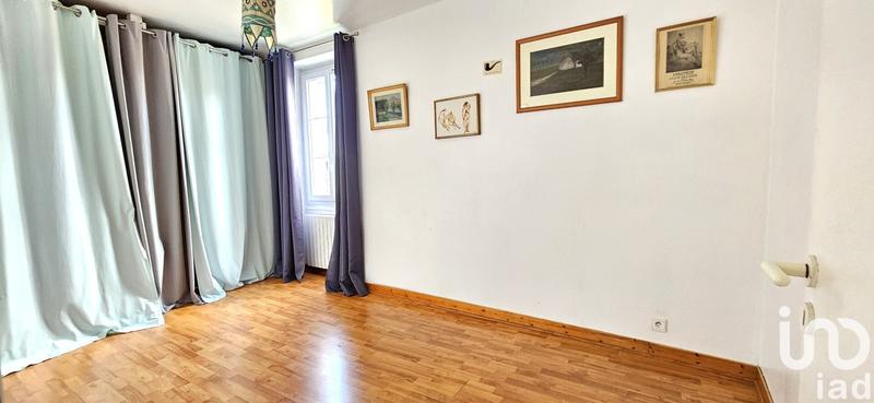 Maison - 250 m² - 10 pièces