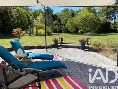 Maison - 236 m² - 7 pièces