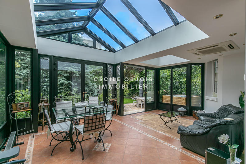 Maison - 272 m² - 11 pièces