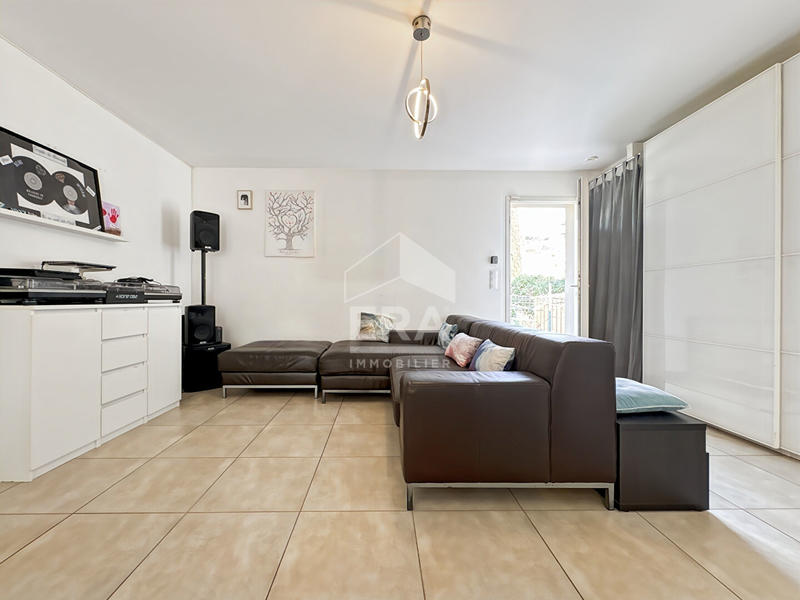 Maison - 100 m² - 6 pièces