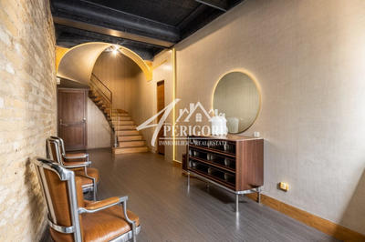 Maison - 288 m² - 8 pièces