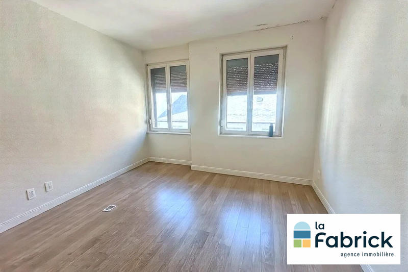 Appartement - 94 m² - 4 pièces