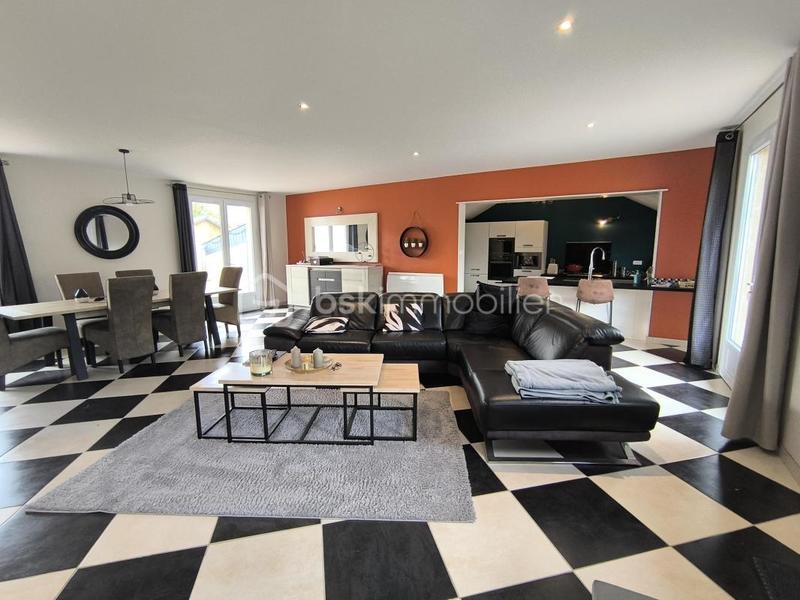 Maison traditionnelle - 139 m² - 4 pièces