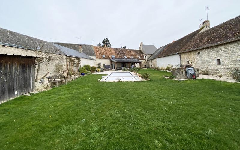 Maison - 250 m² - 8 pièces