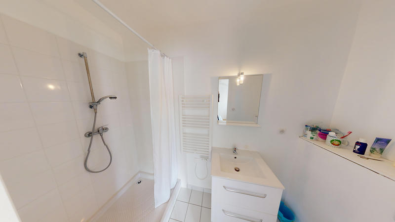 Maison - 240 m² - 11 pièces