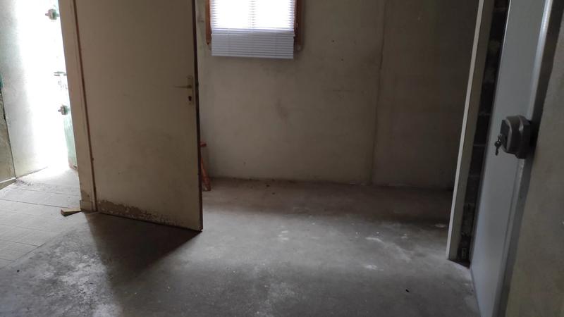 Magasins - 140 m² - 3 pièces