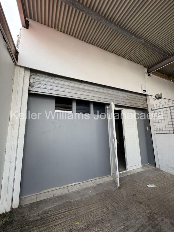 Local commercial - 202 m²