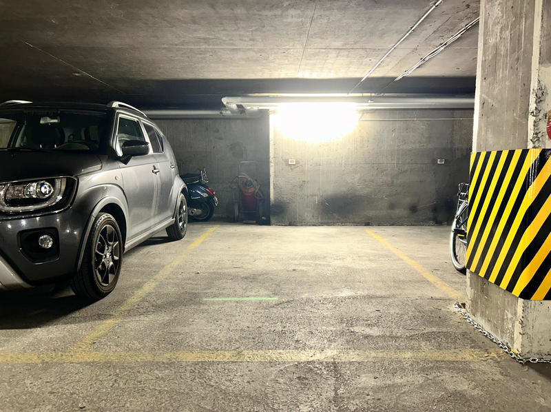 Parking / Garage - 12 m²