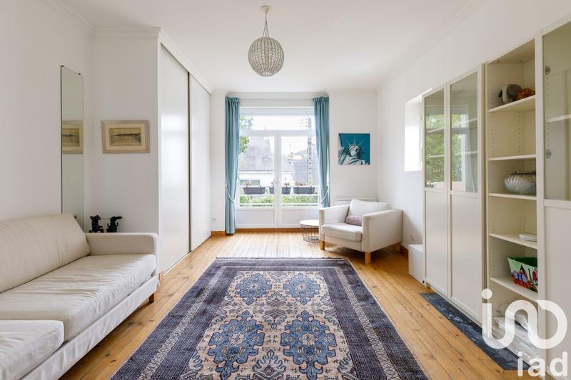 Maison - 280 m² - 9 pièces