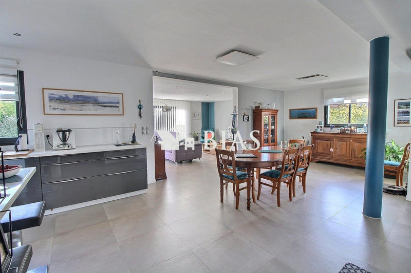 Maison contemporaine - 156 m² - 7 pièces