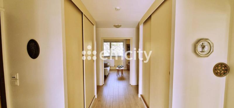 Appartement - 81 m² - 4 pièces