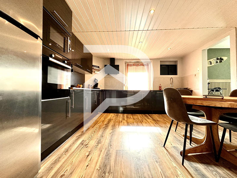 Maison - 141 m² - 4 pièces