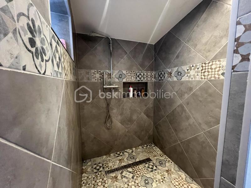 Immeuble - 800 m² - 37 pièces