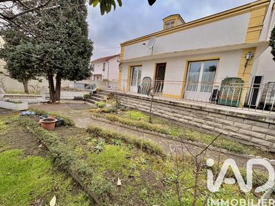 Maison - 104 m² - 5 pièces