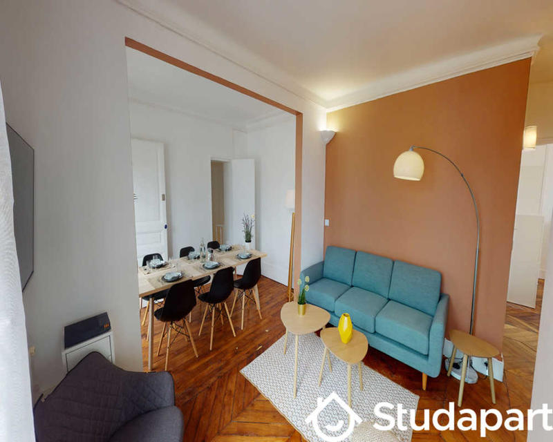 Chambre - 130 m² - 1 pièce