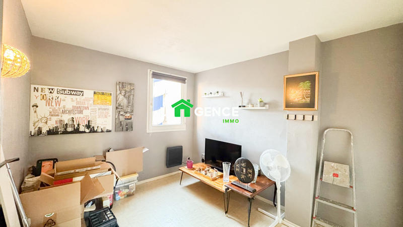 Appartement - 93 m² - 5 pièces