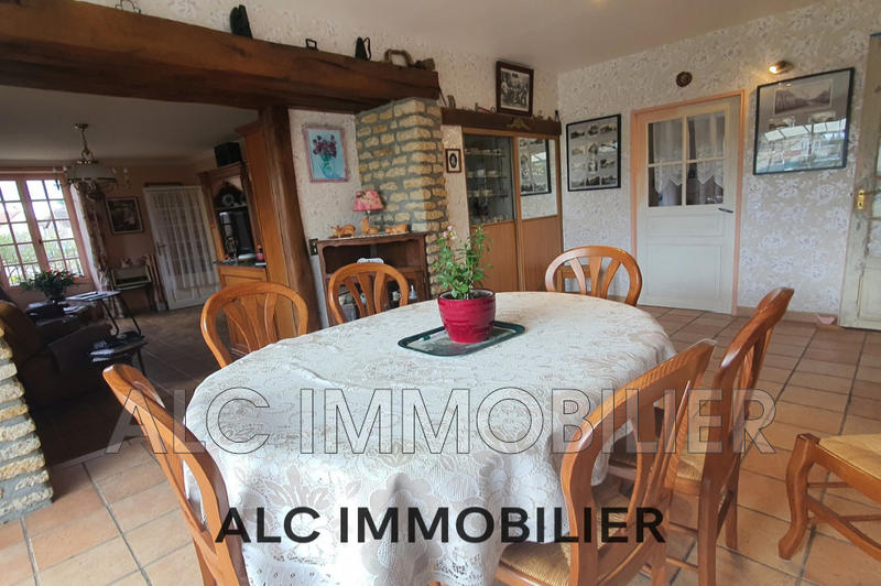 Maison - 167 m² - 6 pièces