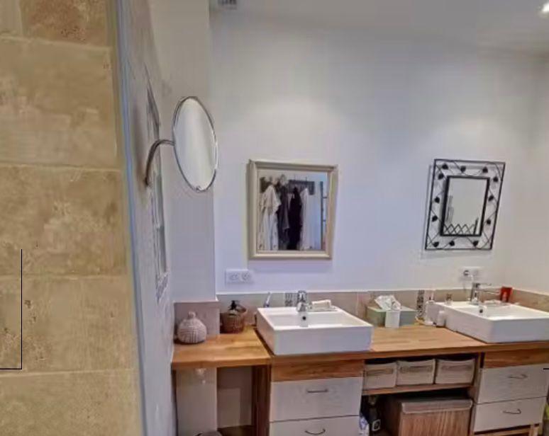 Propriété - 320 m² - 13 pièces