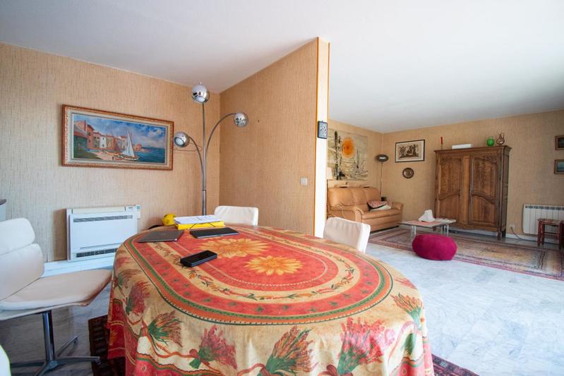 Appartement - 99 m² - 4 pièces