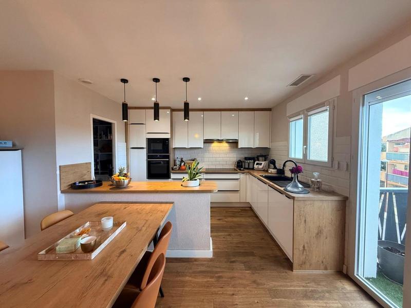 Appartement - 95 m² - 4 pièces