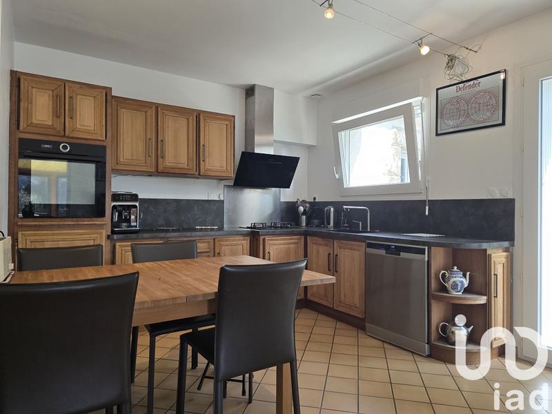 Maison - 180 m² - 7 pièces