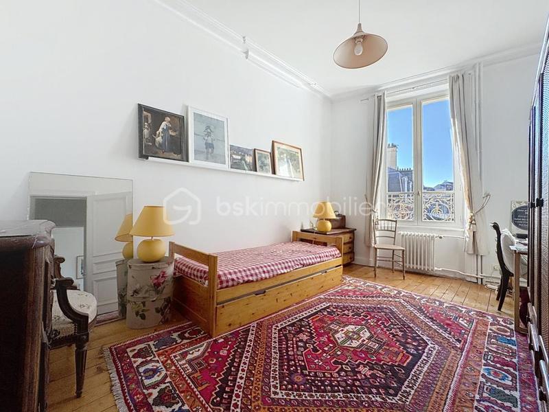 Maison de ville - 214 m² - 9 pièces