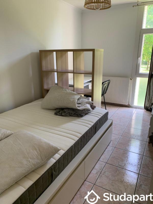 Chambre - 11 m² - 1 pièce