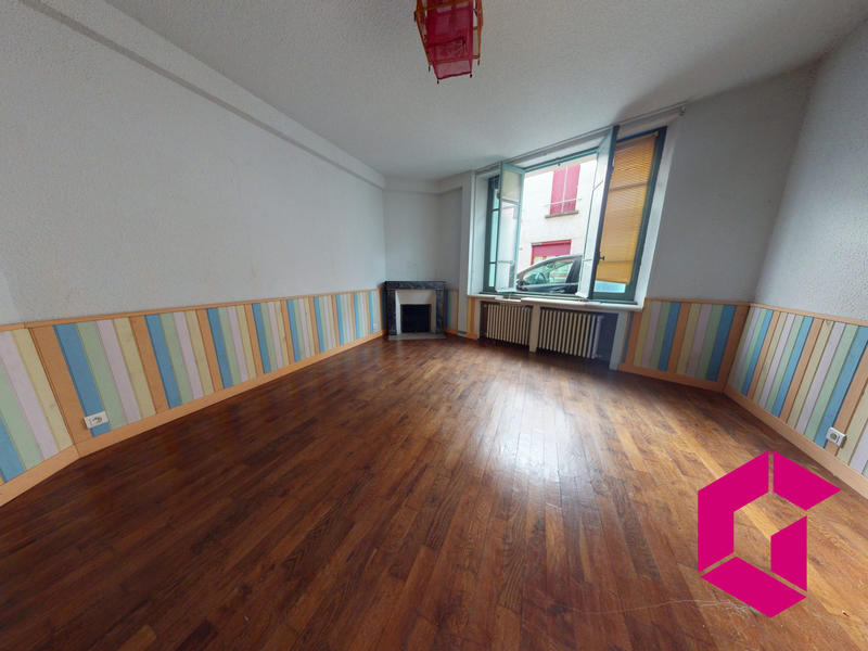 Maison - 137 m² - 9 pièces