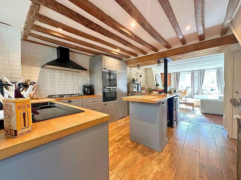 Maison ancienne - 163 m² - 7 pièces