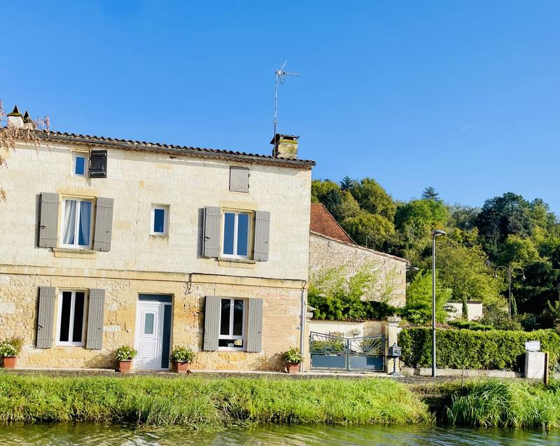 Maison traditionnelle - 134 m² - 6 pièces