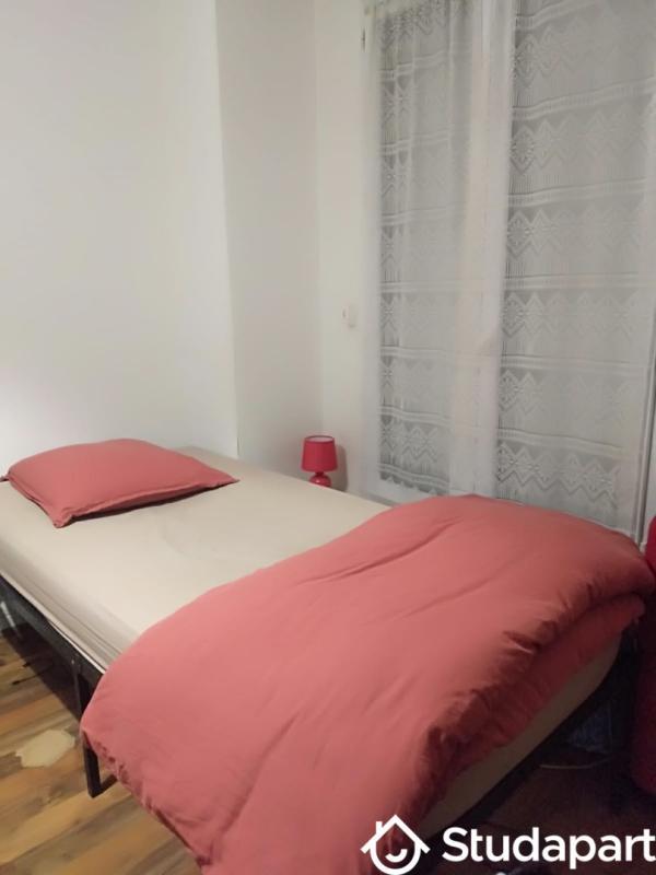 Chambre - 10 m² - 1 pièce
