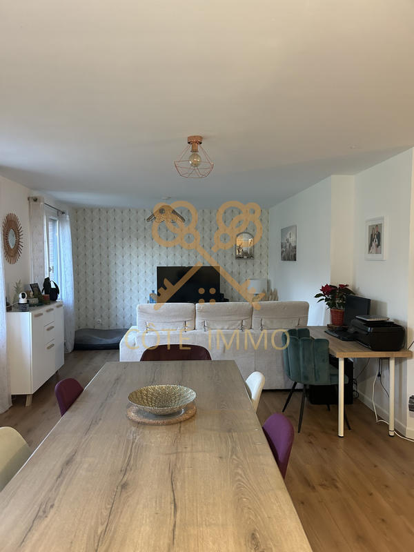 Maison - 95 m² - 5 pièces