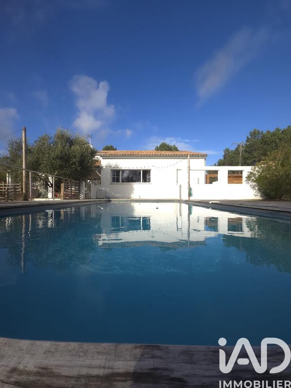 Maison - 230 m² - 5 pièces