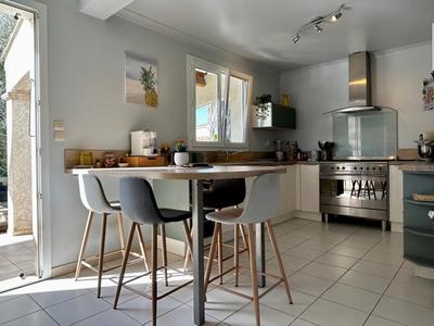 Maison - 122 m² - 4 pièces