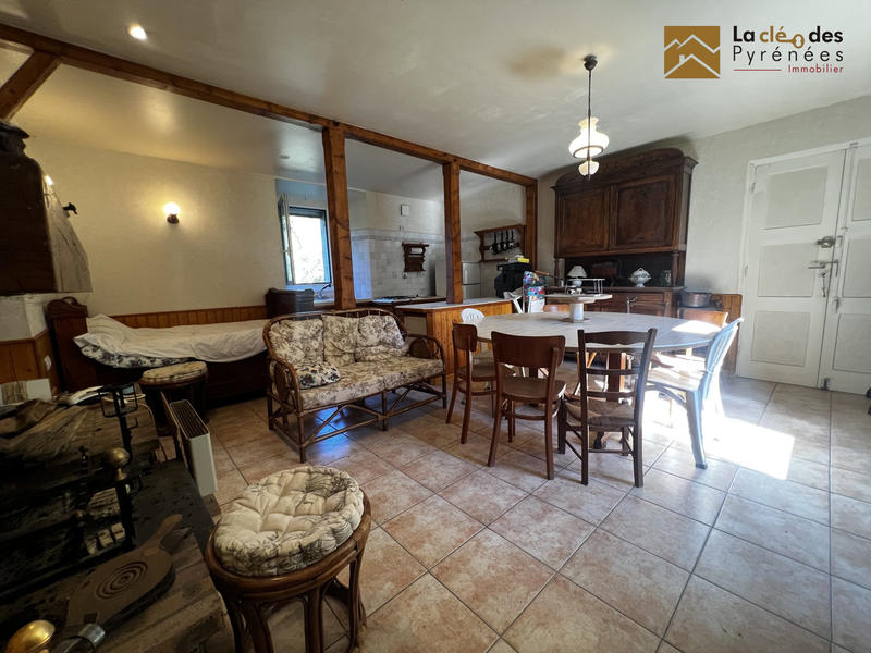 Maison - 204 m² - 7 pièces