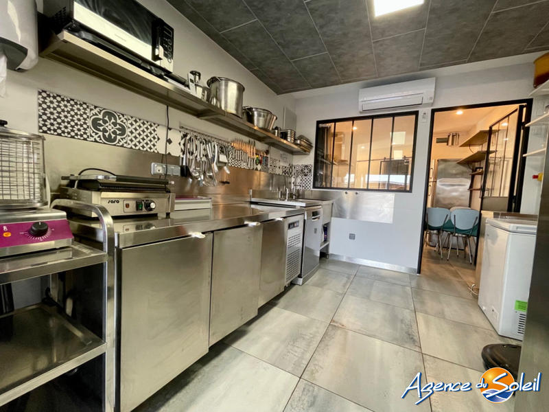 Local commercial - 48 m² - 2 pièces