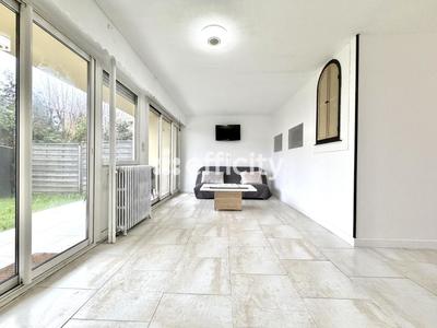 Appartement - 92 m² - 4 pièces