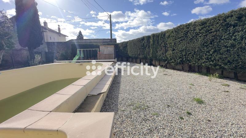 Maison - 205 m² - 8 pièces