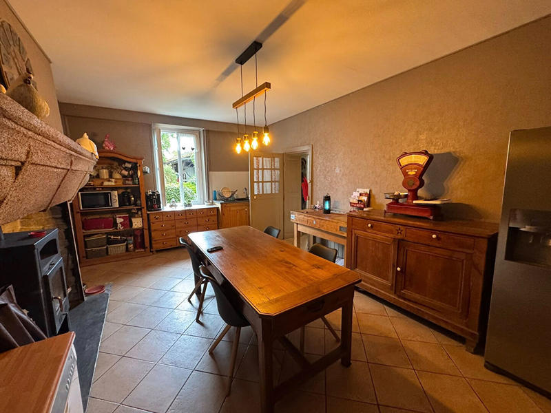 Maison - 186 m² - 7 pièces