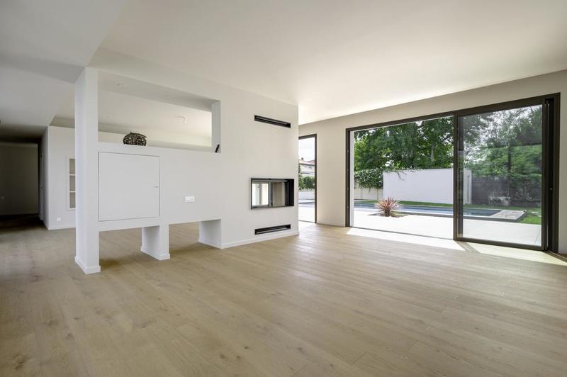 Maison - 226 m² - 6 pièces