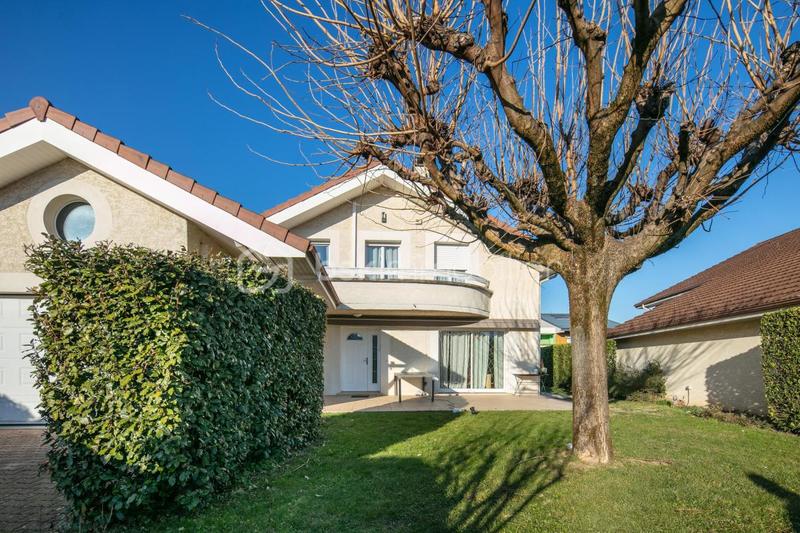Maison - 145 m² - 6 pièces