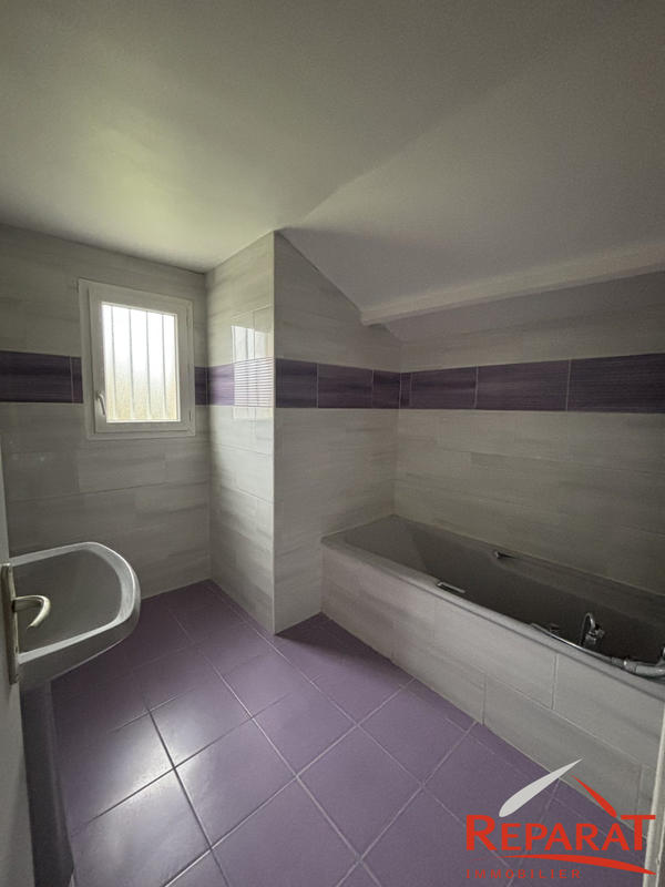 Maison - 96 m² - 4 pièces